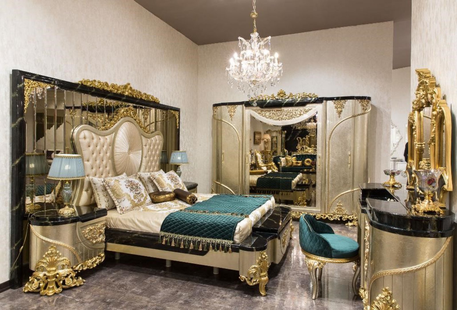 Istanbul Classic Bedroom Set