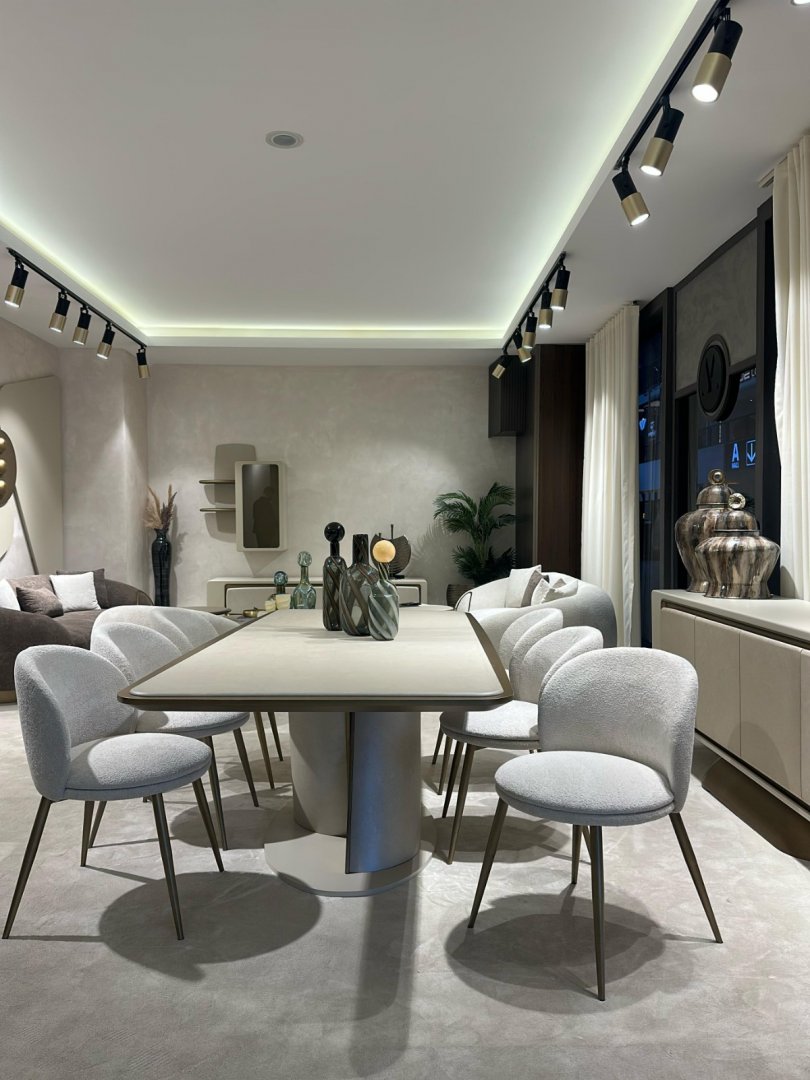 SOHO DINING ROOM SET